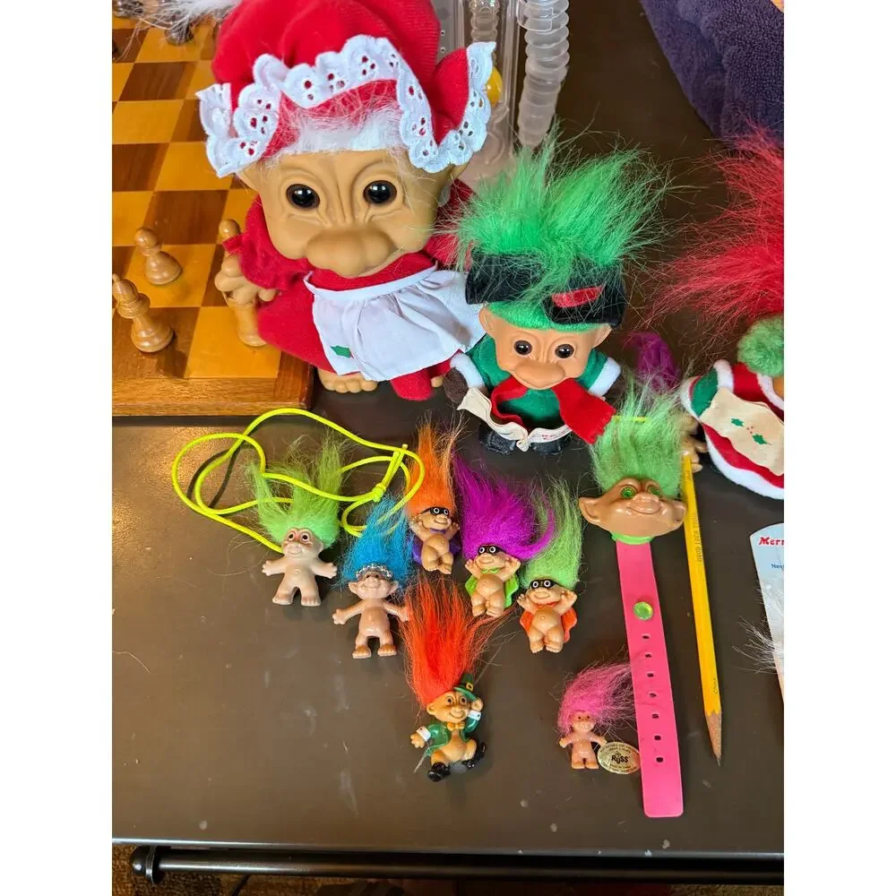 13 Vintage Russ Troll Christmas Dolls Santa Mrs Clause Carolers Large 8